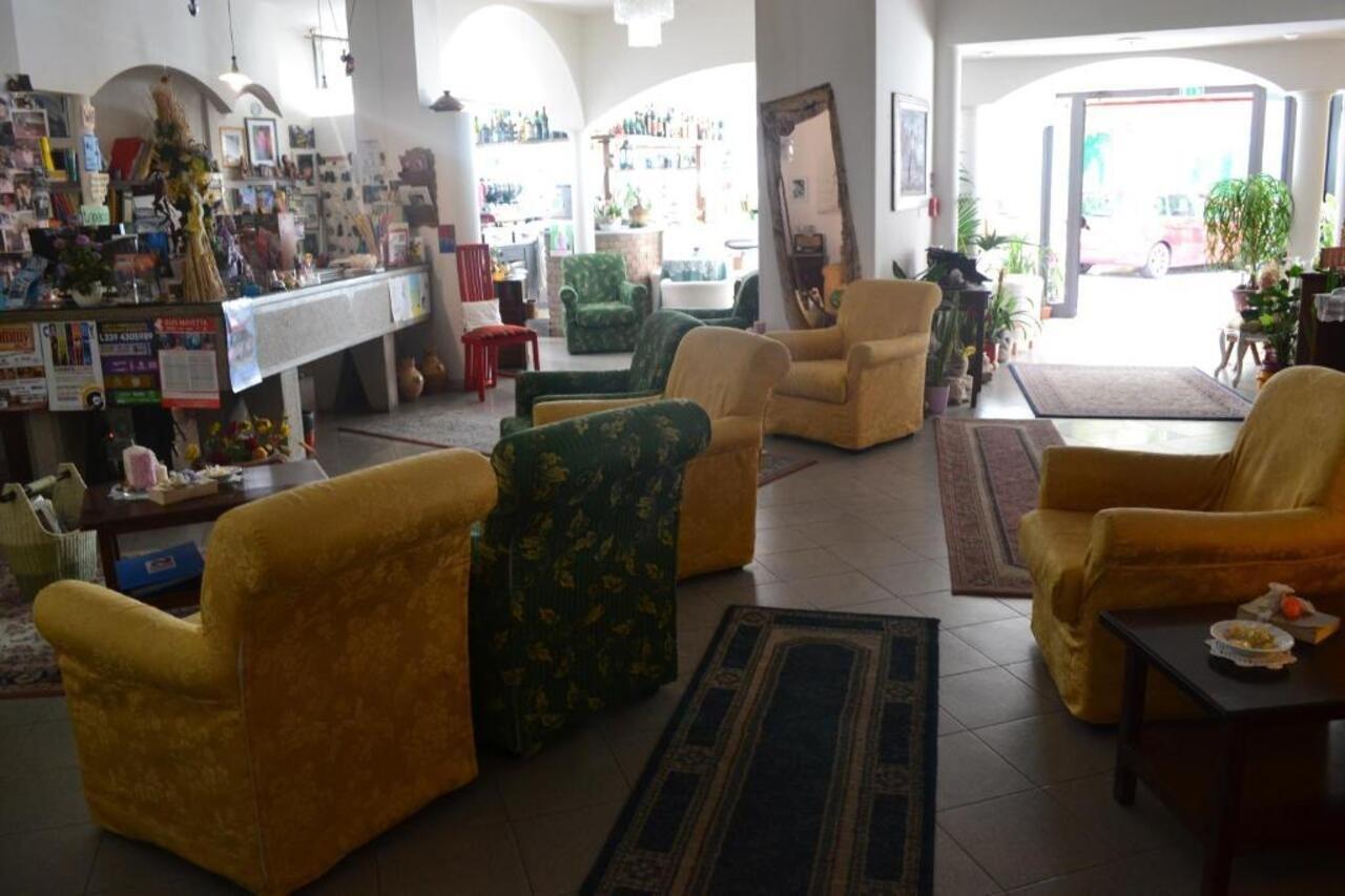 Hotel Alfredo'S Ріміні Екстер'єр фото