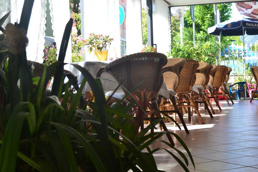 Hotel Alfredo'S Ріміні Екстер'єр фото